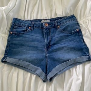 Blue denim shorts with no rips